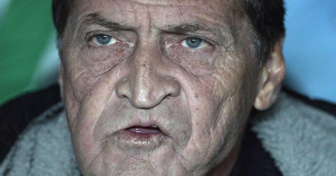 A Falcioni pueden dejarlo "Pelado"