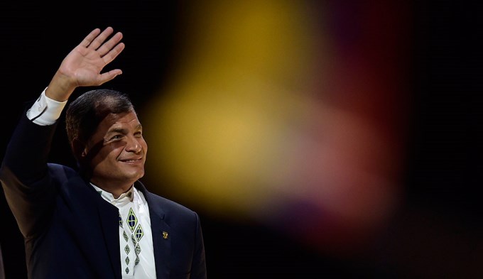 Correa pide una "postura regional" ante Donald Trump