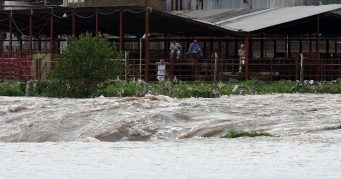 Inundaciones hacen estragos en Santa Fe, Buenos Aires y Jujuy