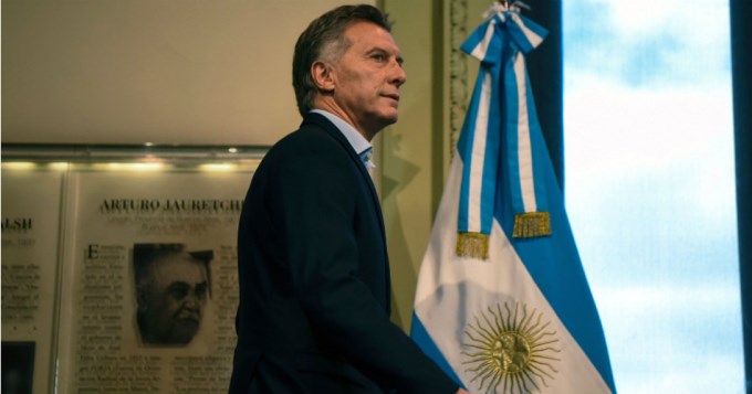 Macri respald&oacute; a Arribas, acusado por "coimas"