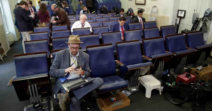 Casa Blanca vet&oacute; de conferencia a medios cr&iacute;ticos de Trump