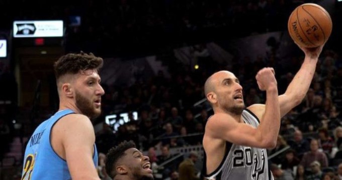 San Antonio, con poco de Gin&oacute;bili, gan&oacute; en Filadelfia 