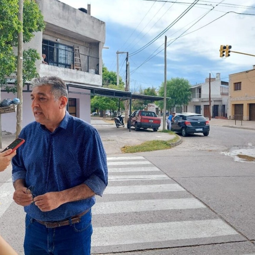 HABILITAN SEM&Aacute;FOROS EN LA INTERSECCI&Oacute;N DE LAVALLE Y URQUIZA