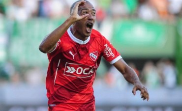 Independiente venci&oacute; a Banfield y se ilusiona con dar pelea en la Zona 1