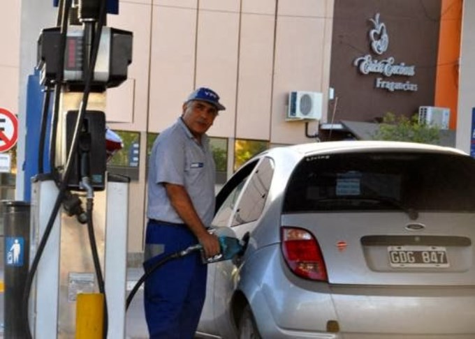 Estacioneros quieren cobrar un plus