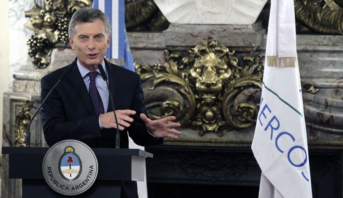 Macri: "Fueron 15 meses dif&iacute;ciles pero Argentina est&aacute; creciendo"