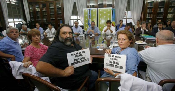 No hay tregua entre docentes y el gobierno