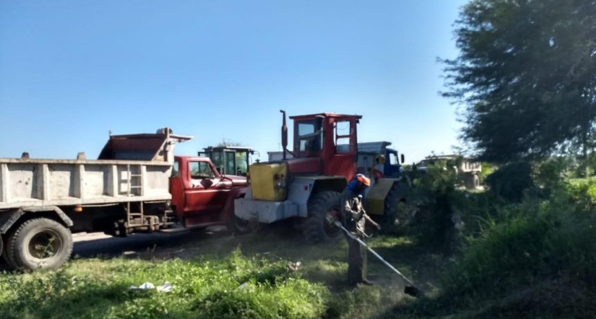 Personal municipal realiz&oacute; un operativo integral de higiene en el barrio Villa Raquel