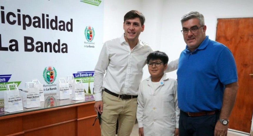  M&aacute;s ni&ntilde;os bande&ntilde;os fueron beneficiaron con la entrega de anteojos de receta 