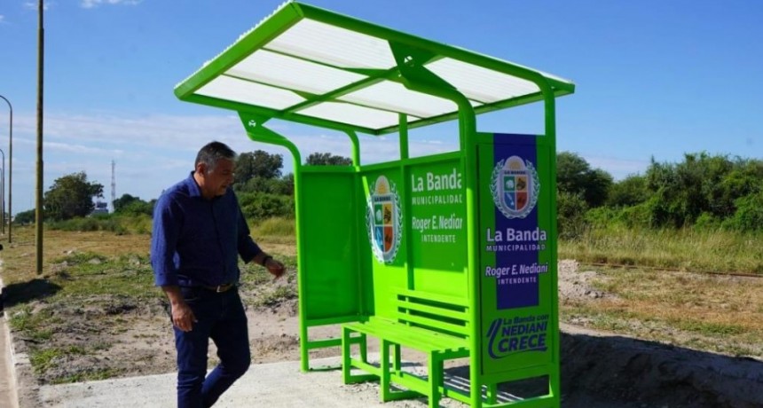 El intendente Nediani particip&oacute; de la instalaci&oacute;n de nuevas garitas de colectivos