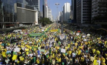 Brasil: movimientos opositores a Rousseff marchar&aacute;n 1.000 km a pie "por la libertad"