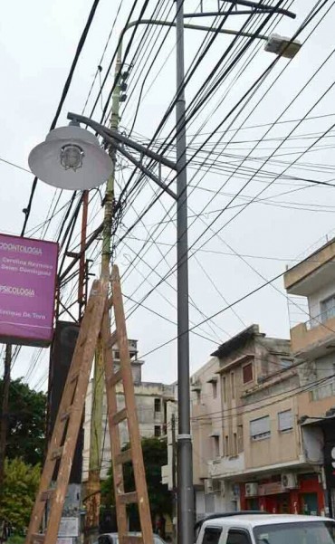  Etapa final del plan de reconvenci&oacute;n lum&iacute;nica sobre calle Espa&ntilde;a