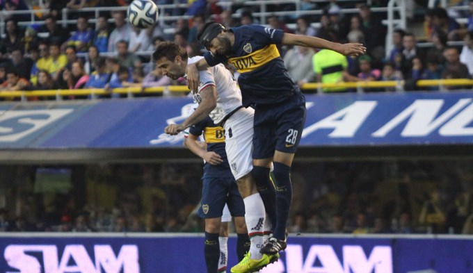 Boca, presionado por sus perseguidores, quiere mantener la ventaja ante V&eacute;lez
