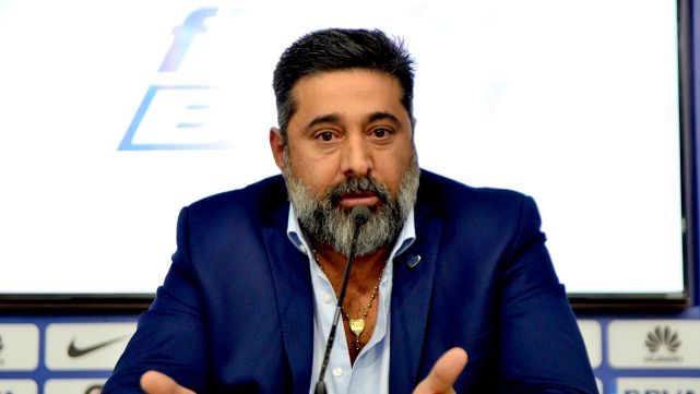 Angelici abrir&aacute; sumario por apriete de "La 12"
