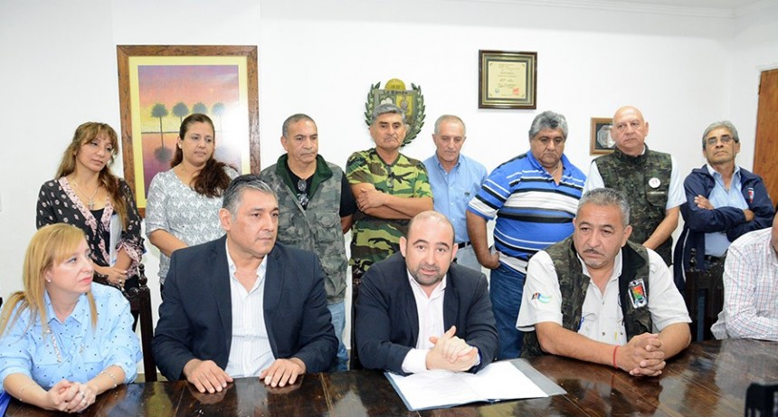 El municipio bande&ntilde;o y ex combatientes lanzaron una campa&ntilde;a de &ldquo;malvinizaci&oacute;n&rdquo;