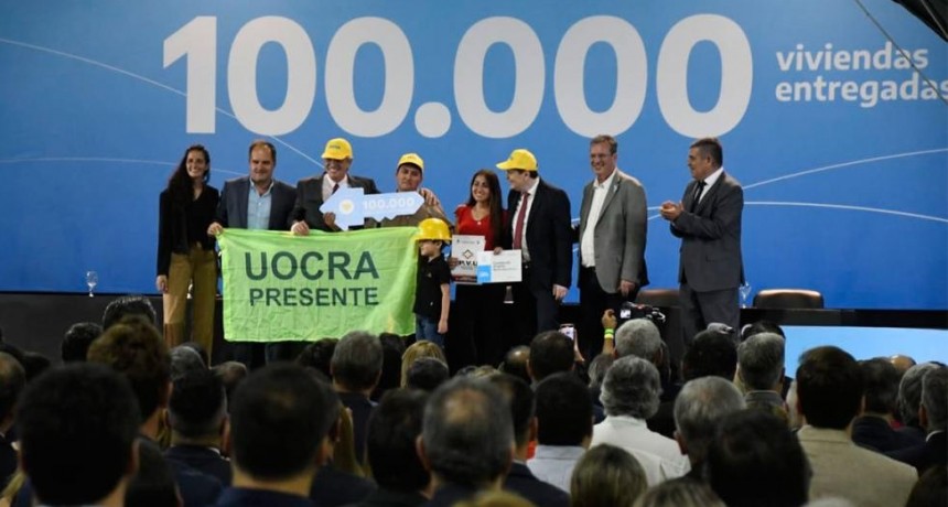 Alberto Fern&aacute;ndez en Santiago del Estero: "Es muy grato que una familia del Norte Grande sea la que reciba la vivienda 100.000"