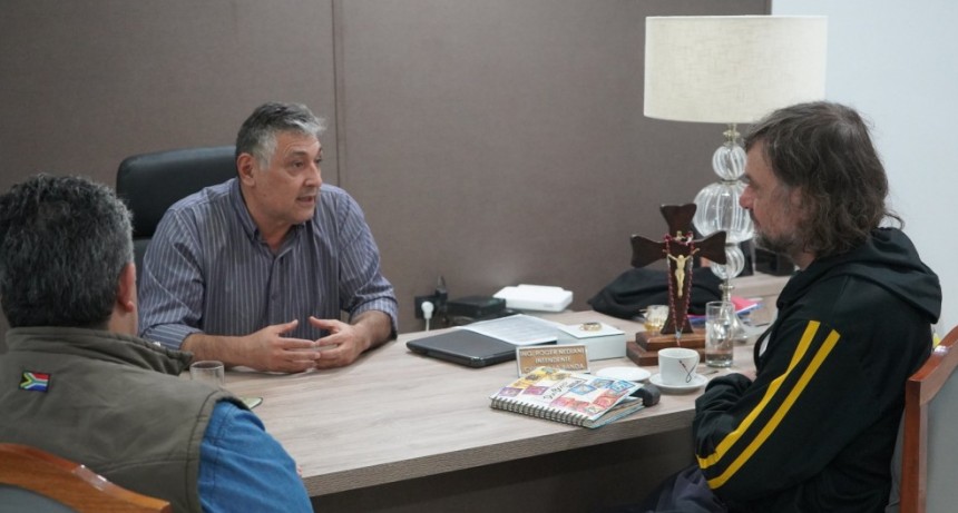 El intendente Nediani recibi&oacute; al padre "Pepe" Di Paola 