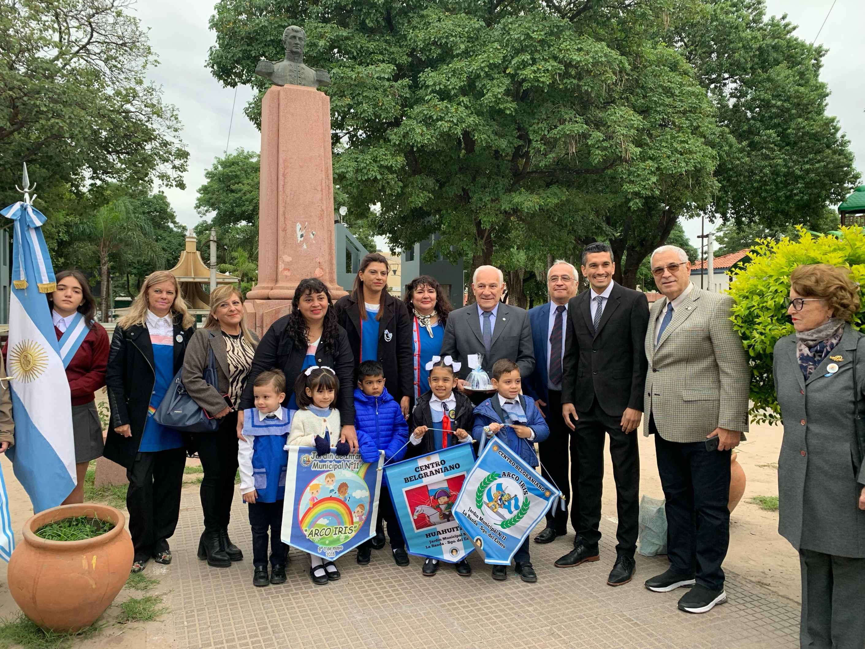 Encuentro con la historia: la ciudad de La Banda recibi&oacute; al chozno nieto de Belgrano