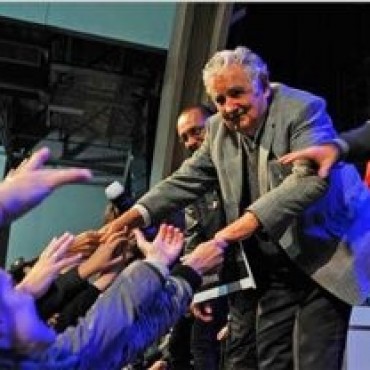 Mujica: "Si los argentinos tuvieran m&aacute;s dificultades ser&iacute;an m&aacute;s humildes"