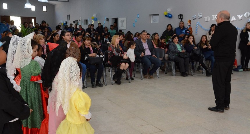 Mirolo dijo que &ldquo;trabajar por la inclusi&oacute;n social es hacer patria&rdquo; en el acto de la Escuela Primaria Municipal    