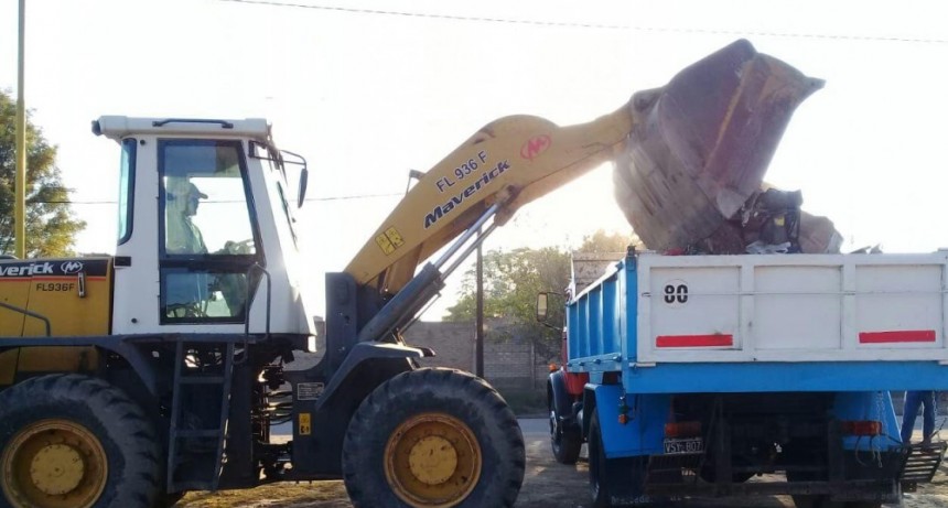 El municipio cumpli&oacute; con pedidos de limpieza en barrios Dorrego, Villa Suaya y Jard&iacute;n