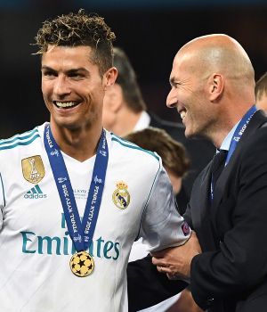 Zidane, &uacute;nico DT tricampe&oacute;n "al hilo" de la Champions