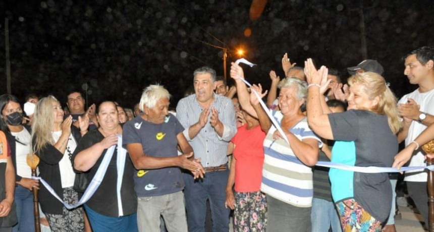 EL INTENDENTE NEDIANI INAUGUR&Oacute; LA PAVIMENTACI&Oacute;N DE CALLE MONTEAGUDO