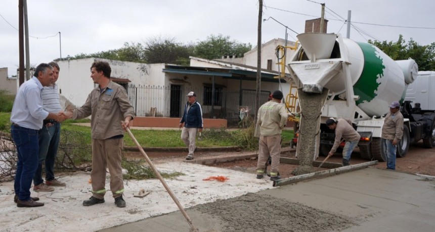 Nediani visit&oacute; el avance de la obra de bocacalle de calles Garay y Chile