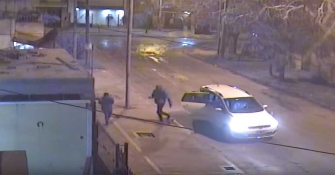 Madre hero&iacute;na abraz&oacute; a su hijo para que no lo secuestraran