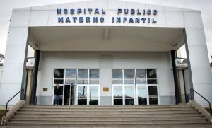 Ni&ntilde;a-madre y sus mellizos, en riesgo