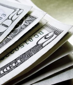 R&eacute;cord hist&oacute;rico: el d&oacute;lar lleg&oacute; a los 26 pesos