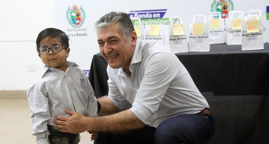 ENTREGAN  ANTEOJOS DE RECETA A 20 VECINOS BANDE&Ntilde;OS