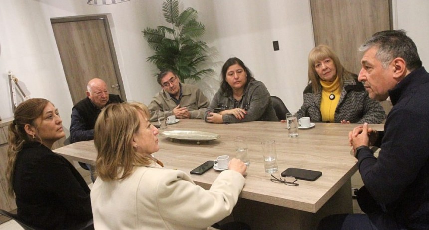 El intendente Nediani recibi&oacute; a representantes del Centro de Comercio e Industria