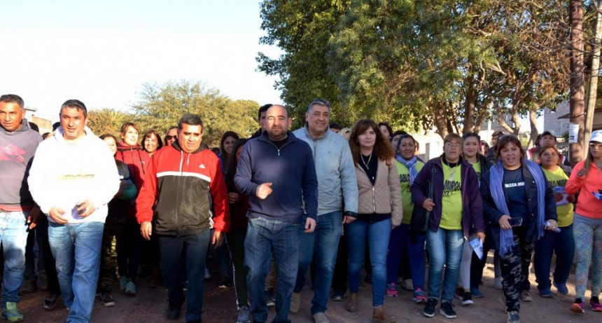  Mirolo y Nediani recibieron el respaldo de los vecinos del barrio Banfield