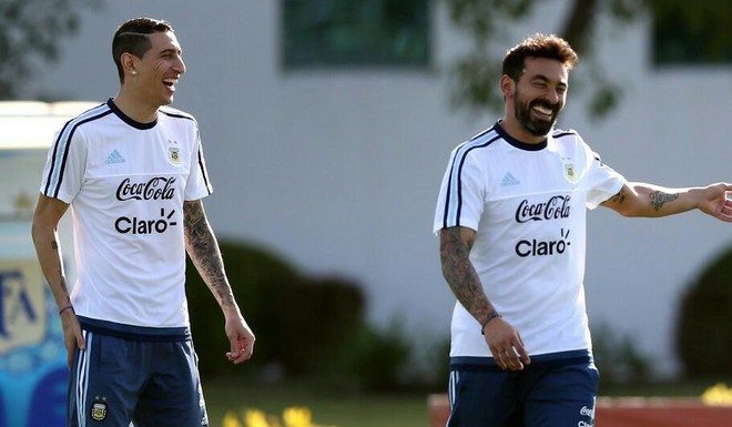 Lavezzi gast&oacute; a Di Mar&iacute;a