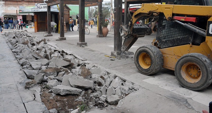 El municipio inici&oacute; los trabajos de remodelaci&oacute;n de la semipeatonal Sarmiento