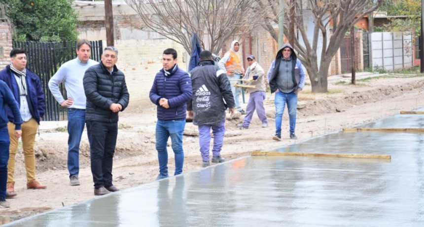 REPARAN CALLES EN DIFERENTES PUNTOS DE LA CIUDAD