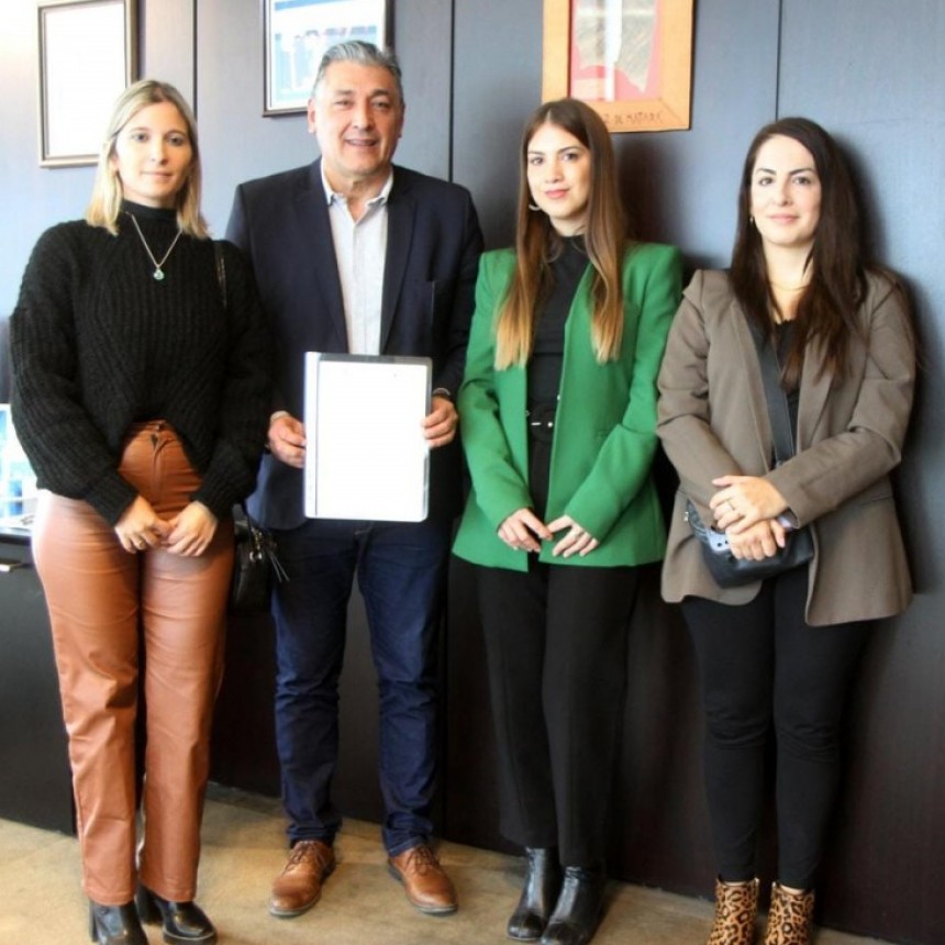 Roger Nediani firm&oacute; convenio marco de cooperaci&oacute;n en materia de Defensa al Consumidor