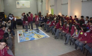 Un centenar de alumnos participaron de un juego vocacional en La Casa del Bicentenario
