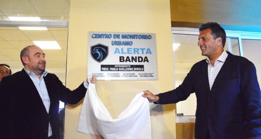 Pablo Mirolo y Sergio Massa lanzaron el programa Alerta Banda ante una multitud