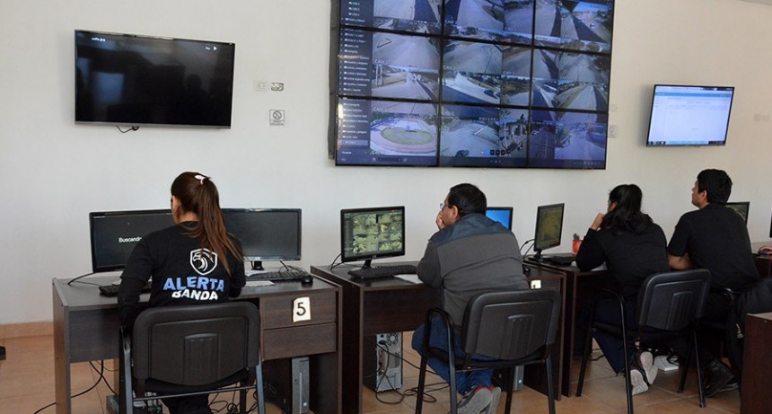 Alerta Banda asisti&oacute; a una persona que se encontraba durmiendo en la calle