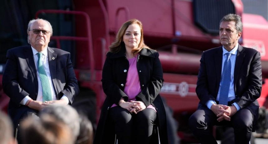 Cecilia Moreau: &ldquo;El domingo elegimos entre un Presidente que negocie de pie ante el Fondo Monetario u otro que lo haga de rodillas&rdquo;