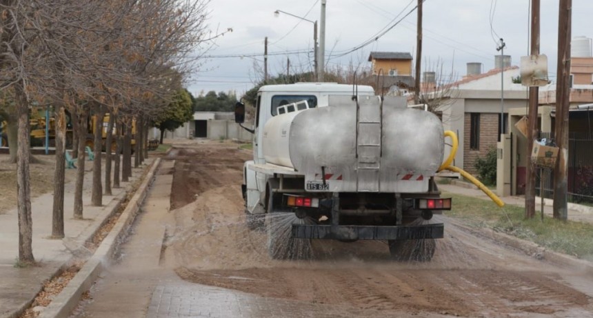 El municipio bande&ntilde;o realiz&oacute; un amplio operativo de riego en la ciudad