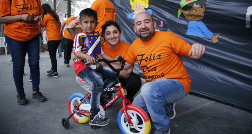 El municipio de La Banda homenajeo a los ni&ntilde;os con una gran fiesta en el Club Sarmiento