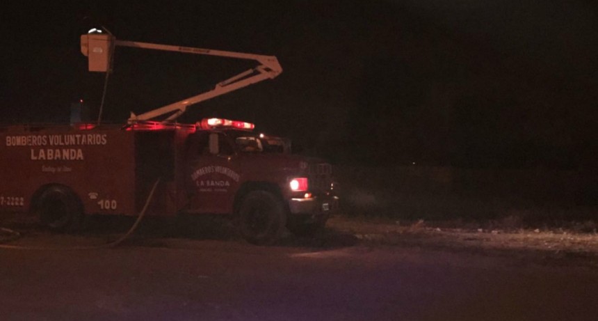  &ldquo;Alerta Banda&rdquo; trabaj&oacute; en conjunto  con Bomberos para sofocar un incendio en el barrio Central Argentino   