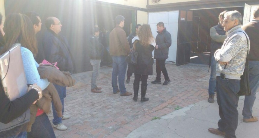 El municipio dispuso medidas de seguridad en el local donde se har&aacute;n los festejos de los estudiantes