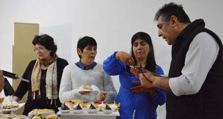 Cientos de bande&ntilde;os visitaron la Expo de Microemprendedores en la Plaza Mauricio Rojas