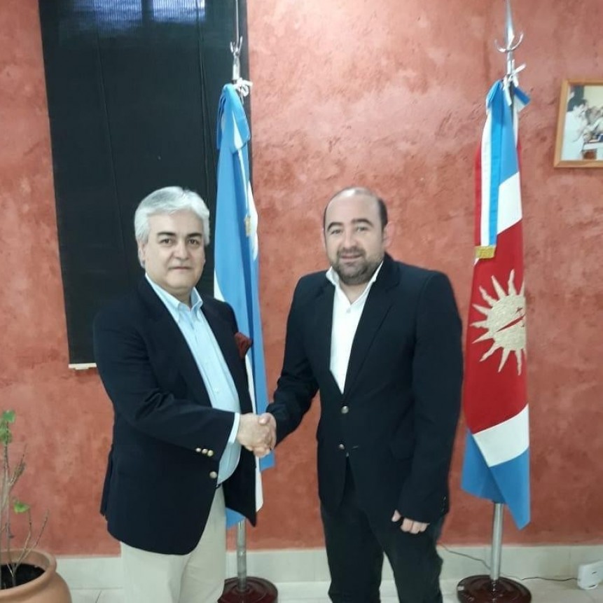  El intendente Mirolo recibi&oacute; la visita del consul de Chile con planes de integraci&oacute;n comercial   