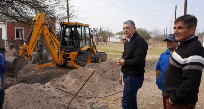 Nediani visit&oacute; el inicio de importante obra de desag&uuml;e pluvial en el B&deg; 9 de Julio