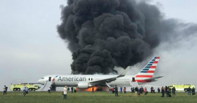 Ardieron dos aviones en Estados Unidos